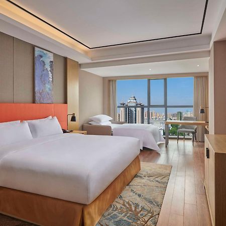 Hilton Garden Inn Wuhan Hankou Exterior photo