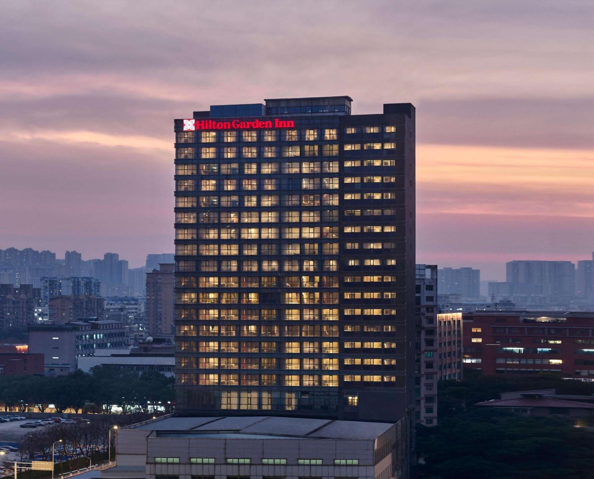 Hilton Garden Inn Wuhan Hankou Exterior photo