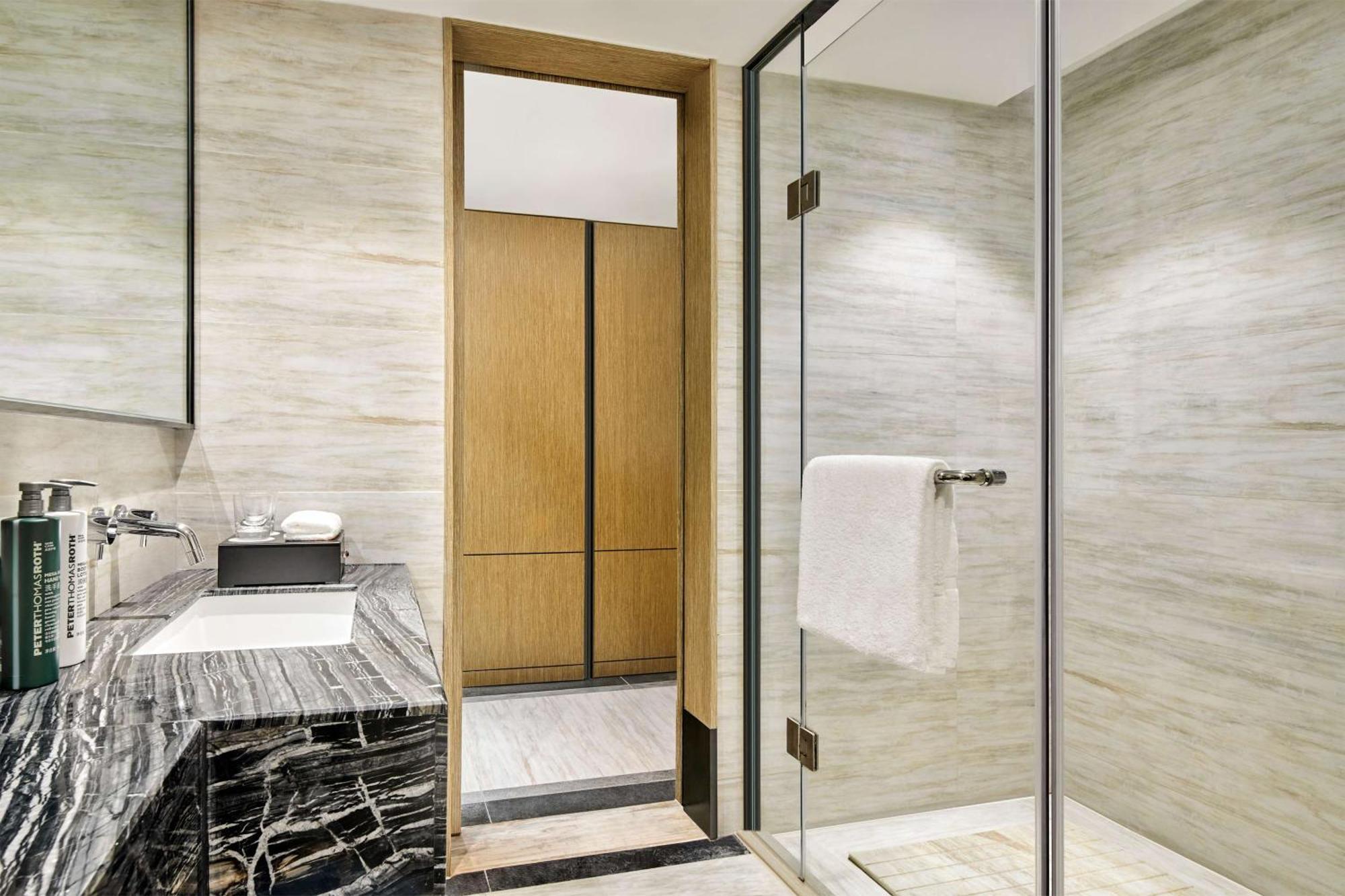 Hilton Garden Inn Wuhan Hankou Exterior photo