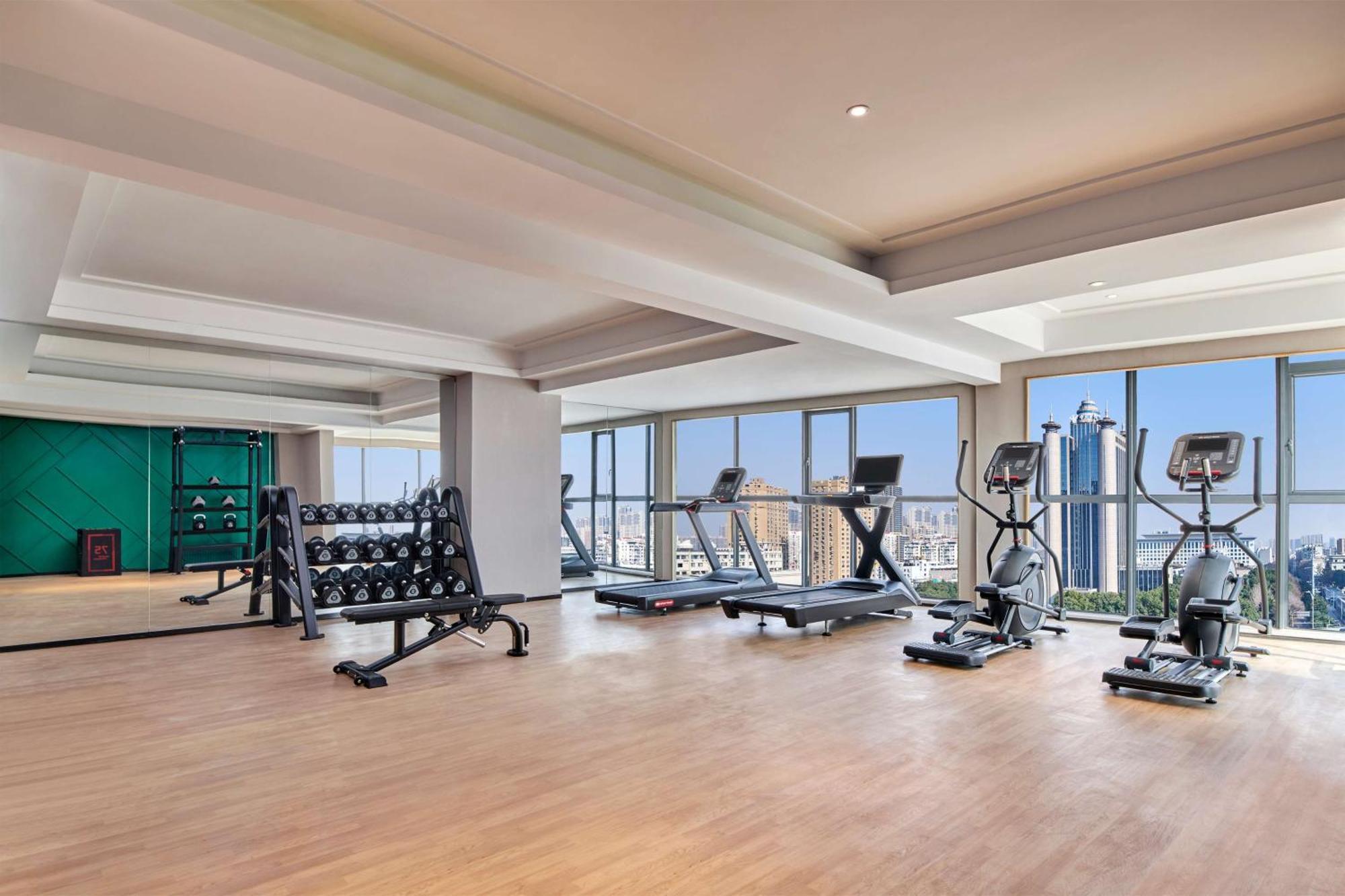 Hilton Garden Inn Wuhan Hankou Exterior photo