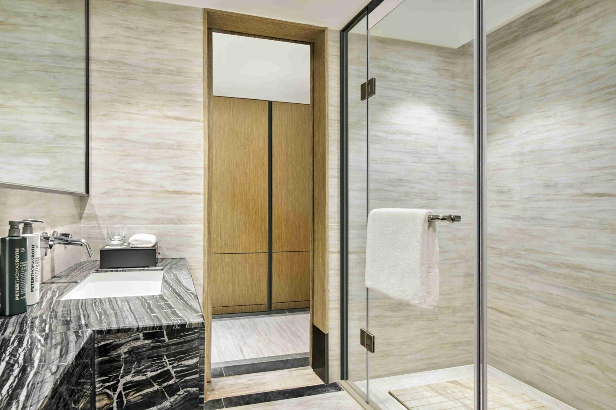 Hilton Garden Inn Wuhan Hankou Exterior photo